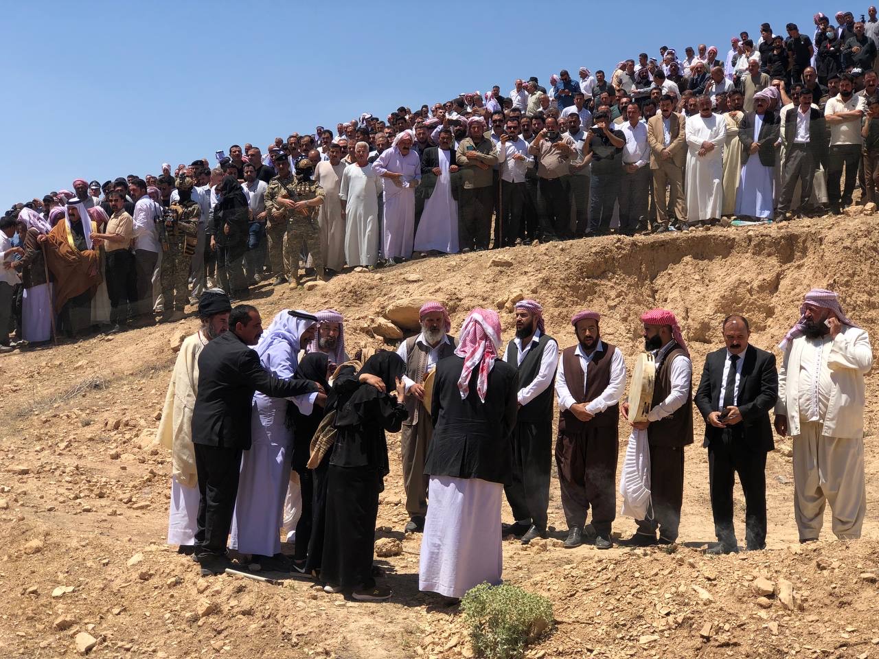 Komkujiya gundê Qinê û rizgarbûna ji gora komî